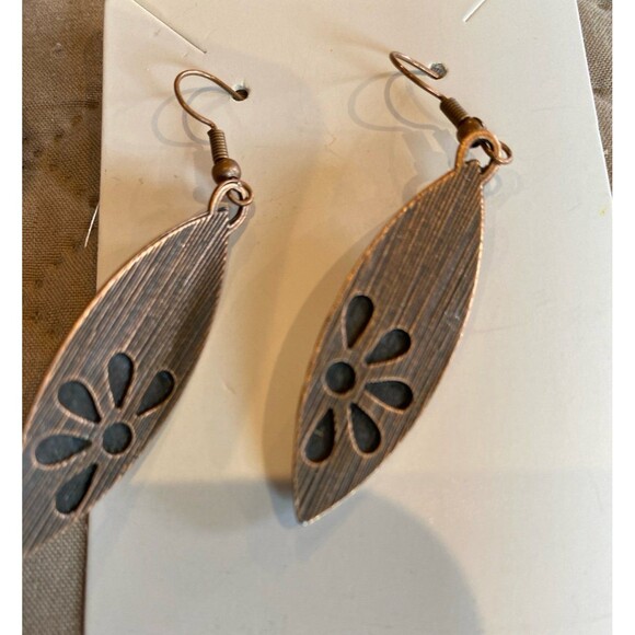 Earrings Metal Bronze Look w/ Gold Flower Daisy Dangle Long Oval Boho Chic - Picture 7 of 7